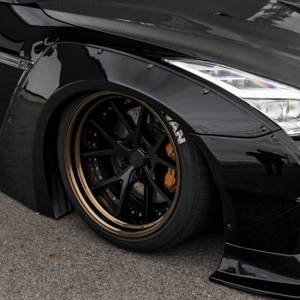 LIBERTY WALK LB-WORKS TYPE-1.5 WIDEBODY KIT FOR R35 NISSAN GT-R