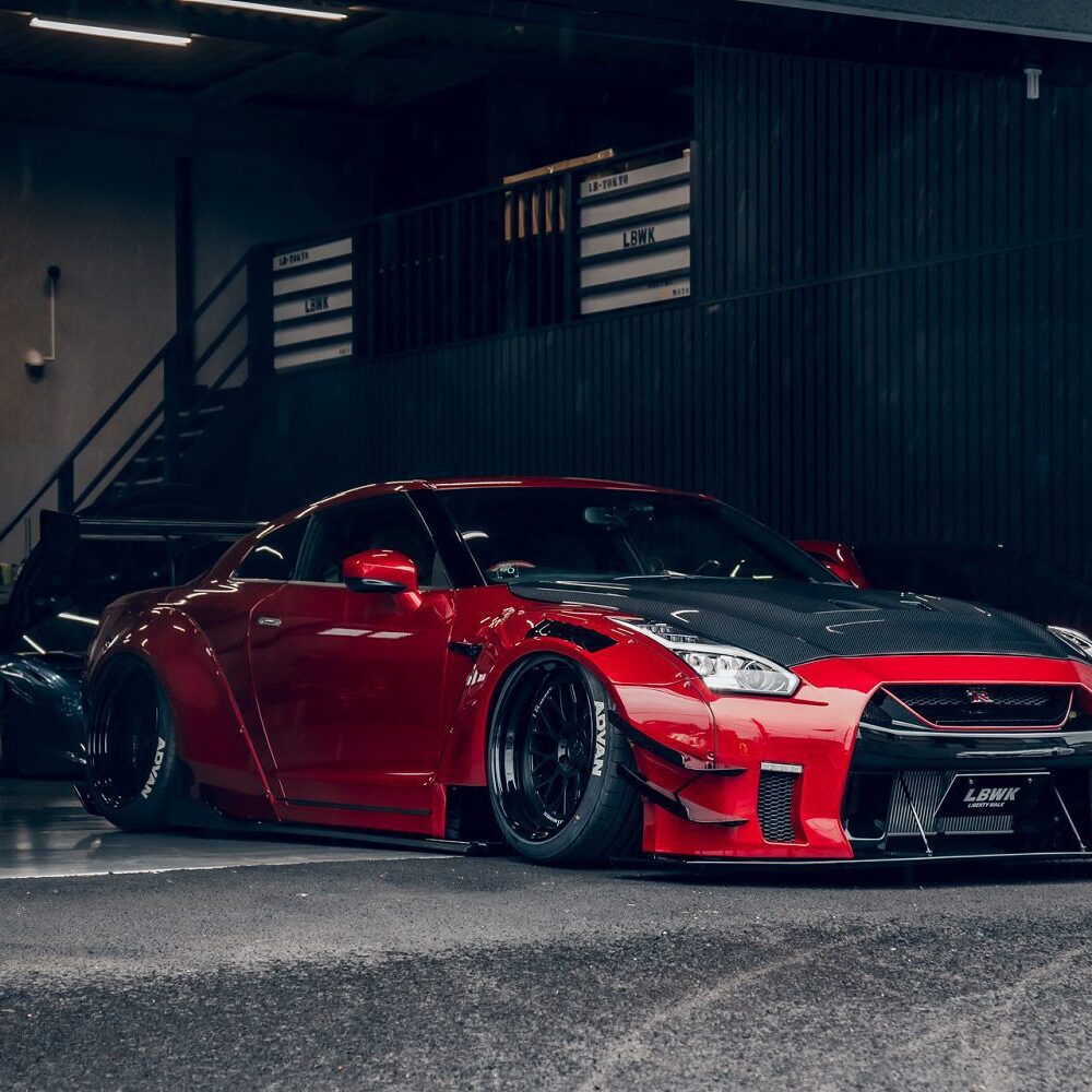 Liberty Walk LB★WORKSNissanGT-R CandyRed Liberty Walk NISSAN GT-R R35 Type 1 Wide Body Kit | TRACKUZA