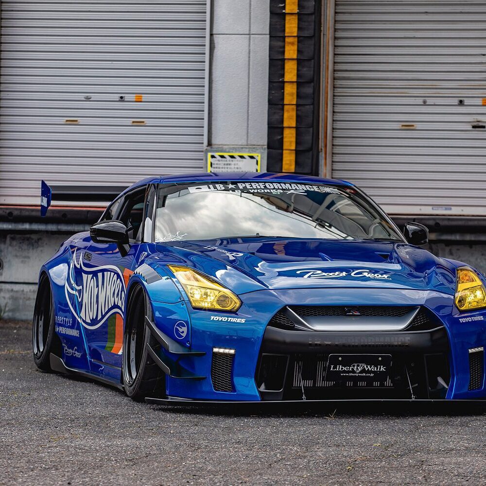 LIBERTY WALK LB-WORKS TYPE-II WIDEBODY KIT FOR R35 NISSAN GT