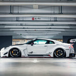 LIBERTY WALK LB-SILHOUETTE WORKS GT 35GT-RR WIDEBODY KIT FOR R35 NISSAN GT-R