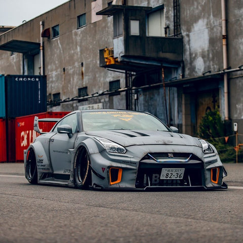 LB★Silhouette WORKS GT 35GT-RR Style